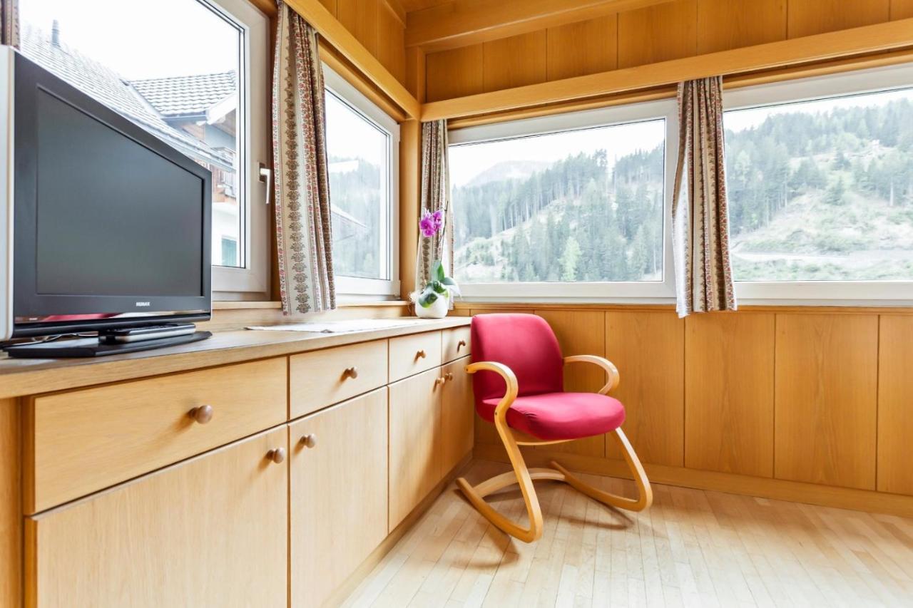 Villa Alpina Apartments Santa Cristina Val Gardena エクステリア 写真